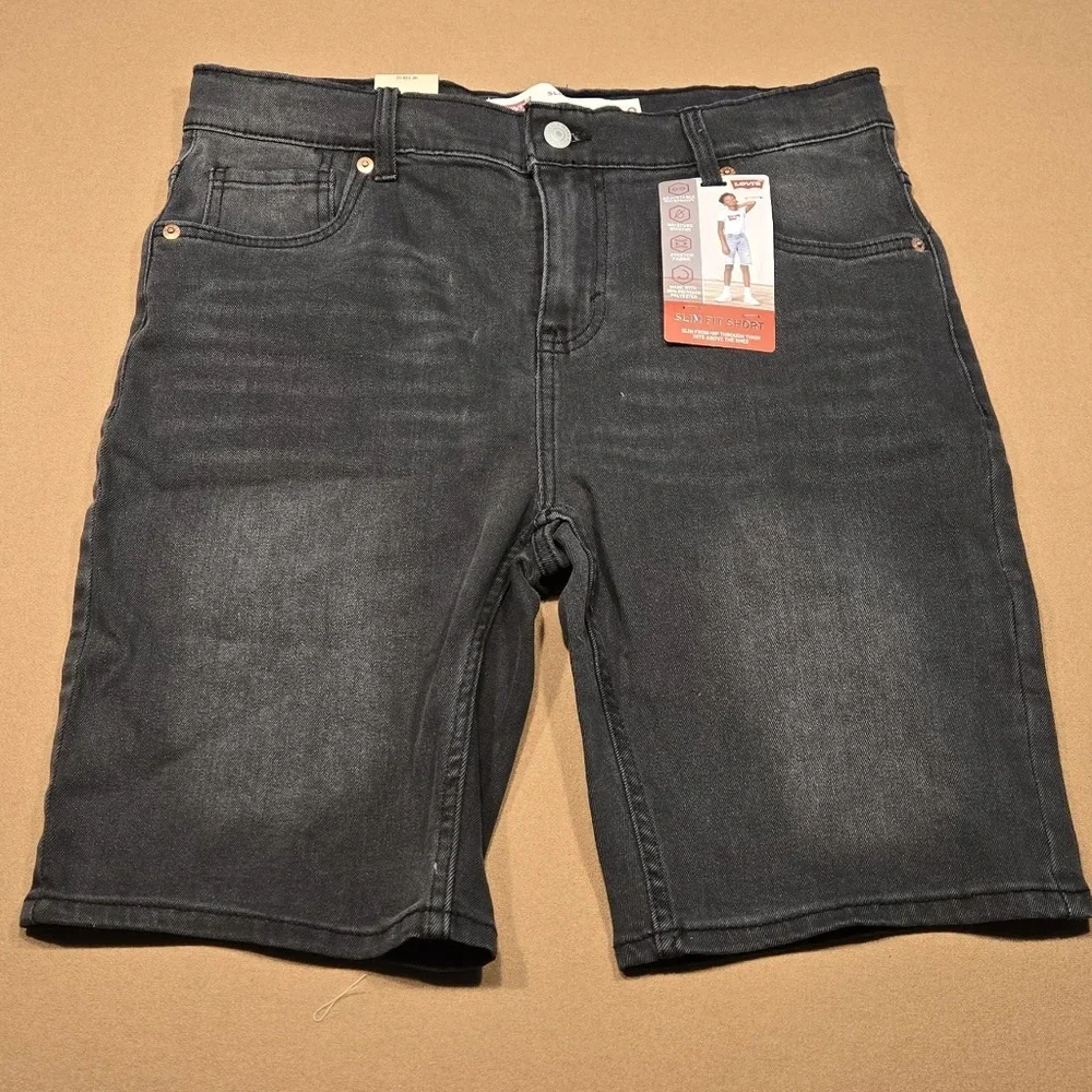 Nwt boys levis black slim shorts